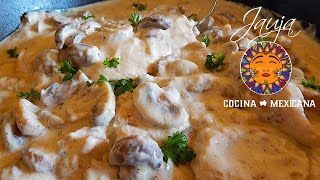 Pollo en Crema de Champiñones [upl. by Annawad]