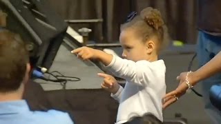 Riley Curry Steals the Show During Stephen Currys MVP Acceptance Speech [upl. by Sandor]