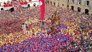 GUBBIO  Festa dei Ceri 2019 lAlzata in Piazza Grande wwwcronacaeugubinait [upl. by Zerla]