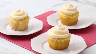 Vanilla Cupcakes Martha Stewart [upl. by Essilrahc]