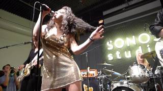 Charli XCX  London Queen HD LIVE 2014 Sonos Studio Los Angeles [upl. by Hutchinson]