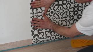 Jak tapetovat s vliesovými tapetami Lavmi  How to hang Lavmi nonwoven wallpapers [upl. by Nolaf]